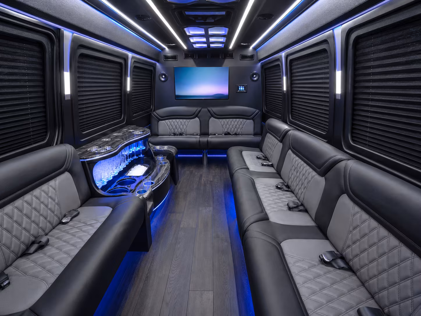 suffolk 28 passenger party bus